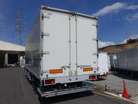 いすゞフォワードアルミウイング増トン（6t・8t）[写真02]