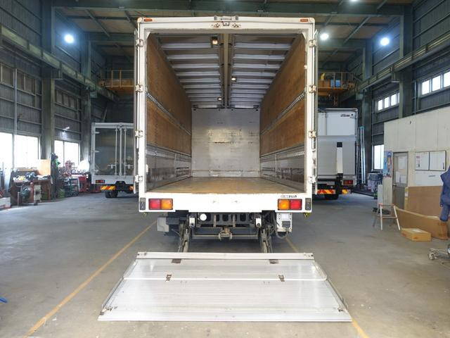 いすゞフォワードアルミウイング増トン（6t・8t）[写真08]