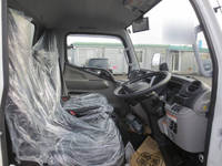 三菱ふそうキャンターアルミウイング小型（2t・3t）[写真11]