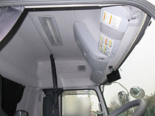 日産クオンアルミウイング大型（10t）[写真16]