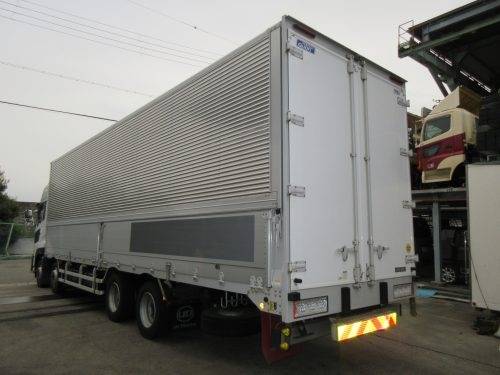 日産クオンアルミウイング大型（10t）[写真04]