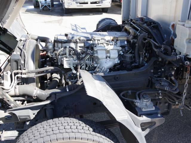 三菱ふそうファイターアルミブロック中型（4t）[写真19]