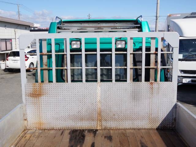 三菱ふそうファイターアルミブロック中型（4t）[写真08]