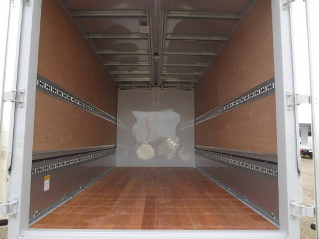 三菱ふそうキャンターアルミウイング小型（2t・3t）[写真13]