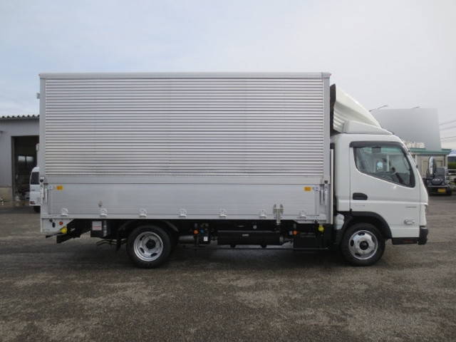 三菱ふそうキャンターアルミウイング小型（2t・3t）[写真06]