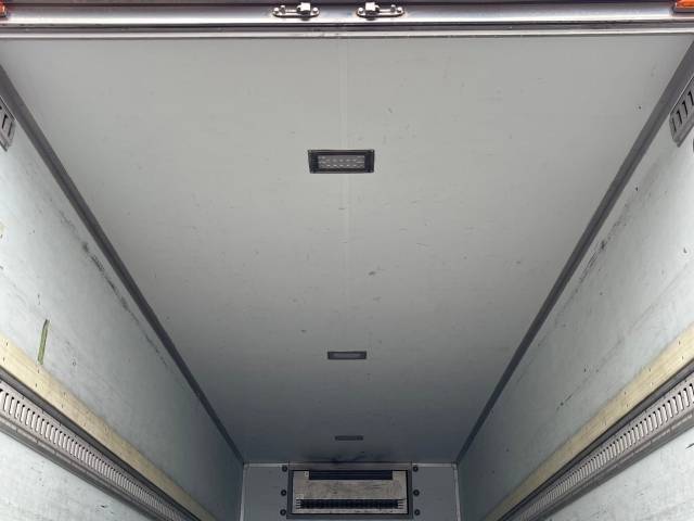 UDトラックスコンドル冷凍車（冷蔵車）中型（4t）[写真10]