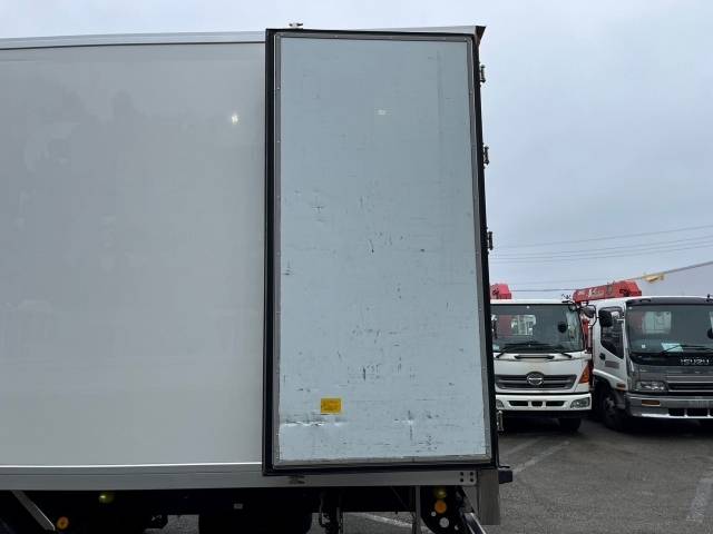 UDトラックスコンドル冷凍車（冷蔵車）中型（4t）[写真12]