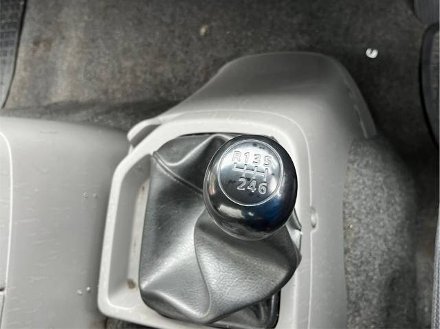 UDトラックスコンドル冷凍車（冷蔵車）中型（4t）[写真20]