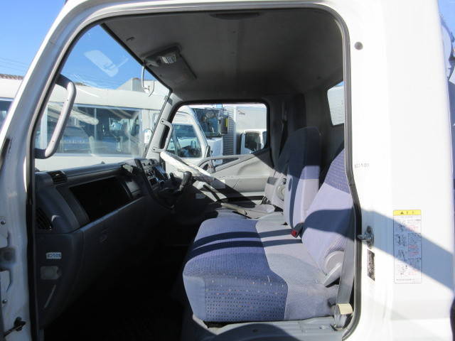 三菱ふそうキャンタークレーン4段小型（2t・3t）[写真20]