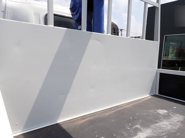 いすゞエルフクレーン3段小型（2t・3t）[写真10]