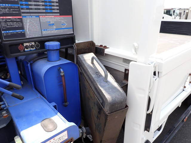 いすゞエルフクレーン3段小型（2t・3t）[写真14]