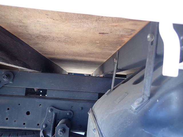 いすゞエルフクレーン3段小型（2t・3t）[写真31]