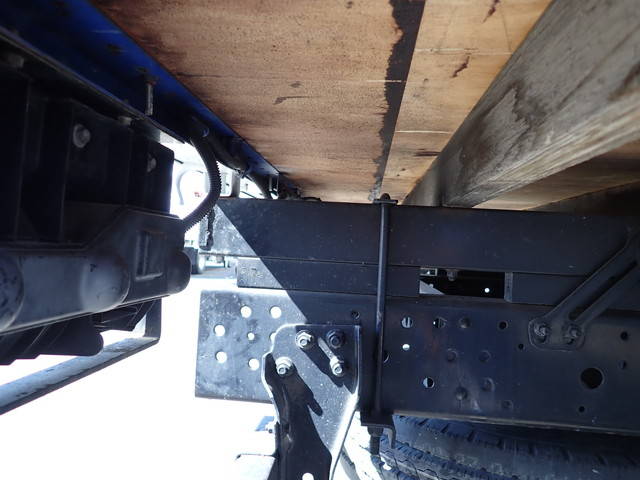 いすゞエルフクレーン3段小型（2t・3t）[写真32]