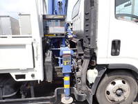 いすゞエルフクレーン3段小型（2t・3t）[写真08]