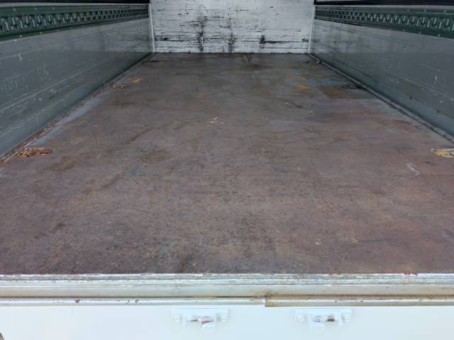 トヨタダイナアルミウイング小型（2t・3t）[写真11]