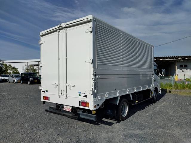 トヨタダイナアルミウイング小型（2t・3t）[写真02]