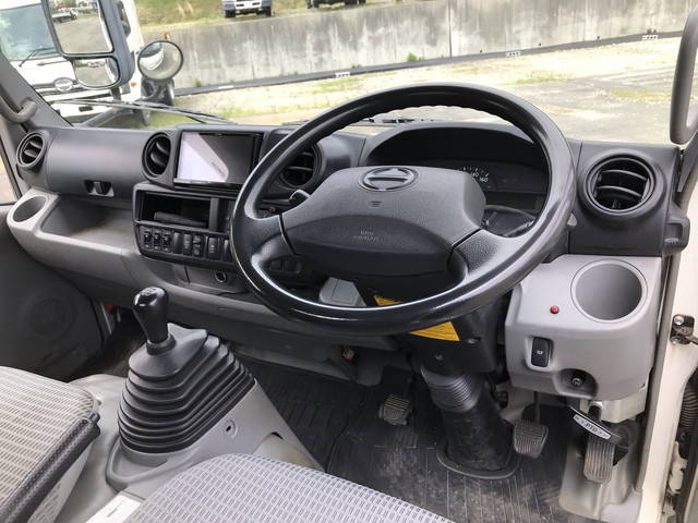 日野デュトロクレーン付小型（2t・3t）[写真32]