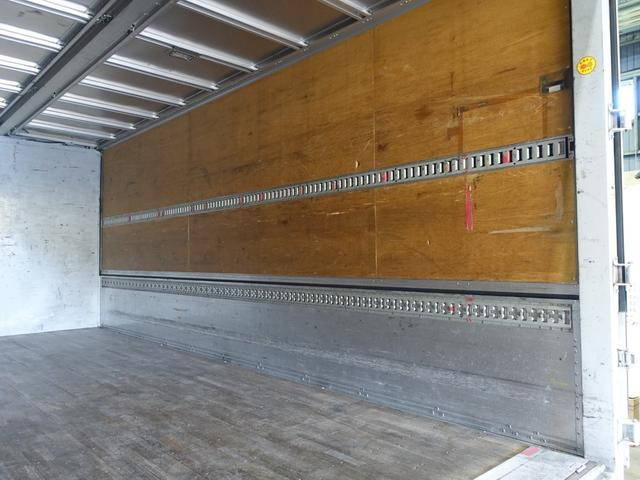 いすゞフォワードアルミウイング中型（4t）[写真14]