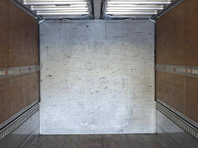 いすゞフォワードアルミウイング中型（4t）[写真15]