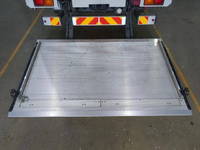 いすゞフォワードアルミウイング中型（4t）[写真17]