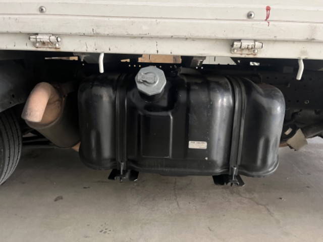 いすゞエルフ平ボディ小型（2t・3t）[写真13]