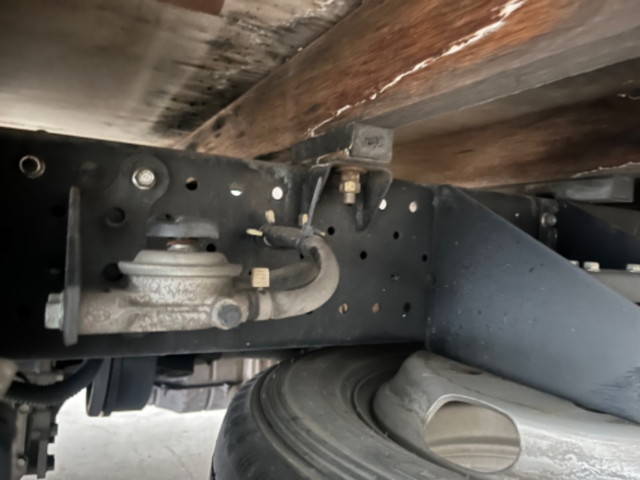 いすゞエルフ平ボディ小型（2t・3t）[写真14]