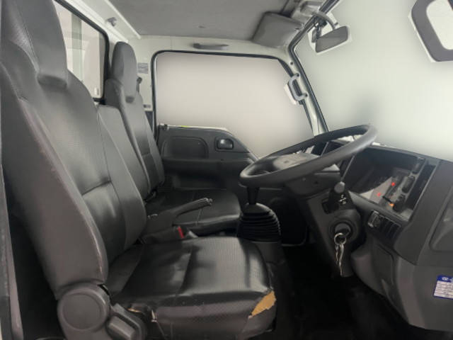 いすゞエルフ平ボディ小型（2t・3t）[写真19]