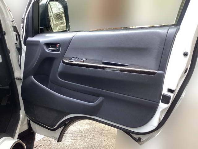 トヨタハイエースバン小型（2t・3t）[写真15]