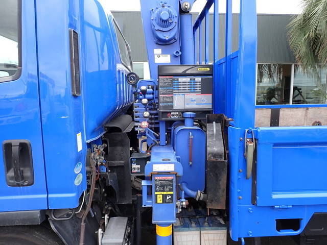 いすゞエルフクレーン3段小型（2t・3t）[写真18]