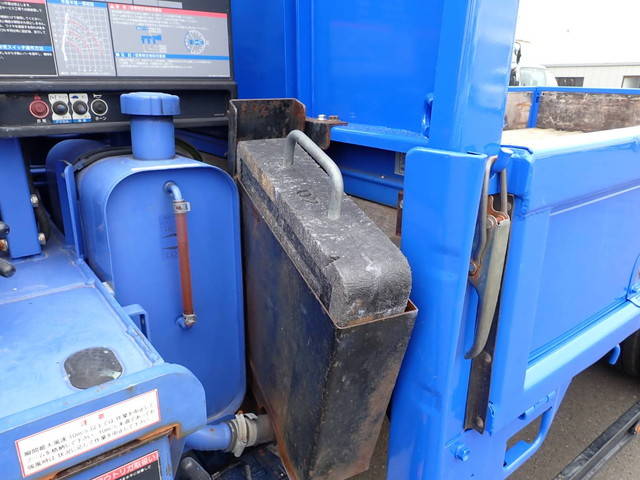 いすゞエルフクレーン3段小型（2t・3t）[写真23]