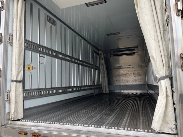 UDトラックスコンドル冷凍車（冷蔵車）中型（4t）[写真11]