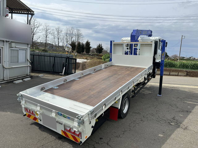 UDトラックスコンドルセルフクレーン3段増トン（6t・8t）[写真02]