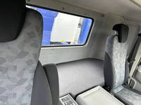 UDトラックスコンドルセルフクレーン3段増トン（6t・8t）[写真30]