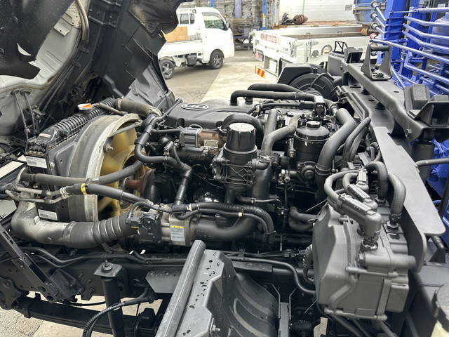 UDトラックスコンドルセルフクレーン3段増トン（6t・8t）[写真37]