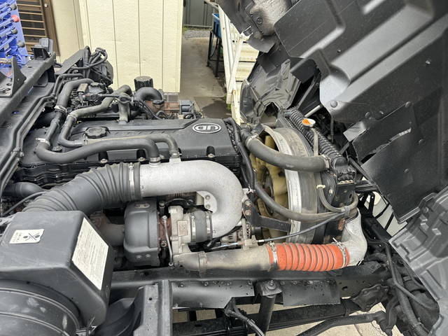 UDトラックスコンドルセルフクレーン3段増トン（6t・8t）[写真38]