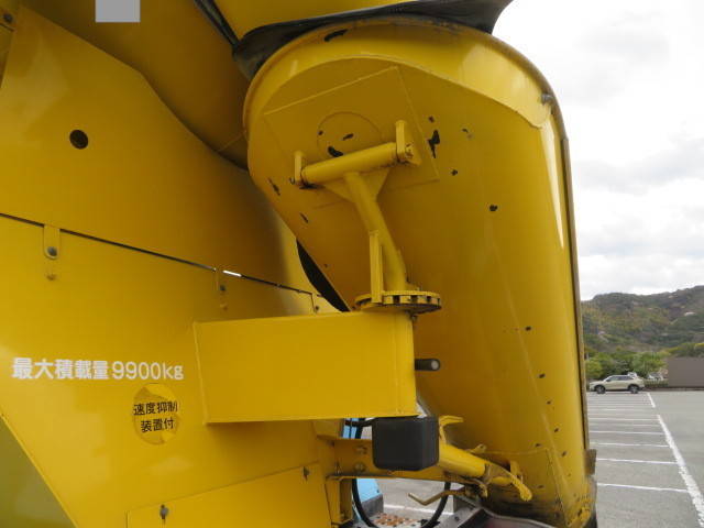 いすゞギガミキサー車（コンクリートミキサー）大型（10t）[写真29]