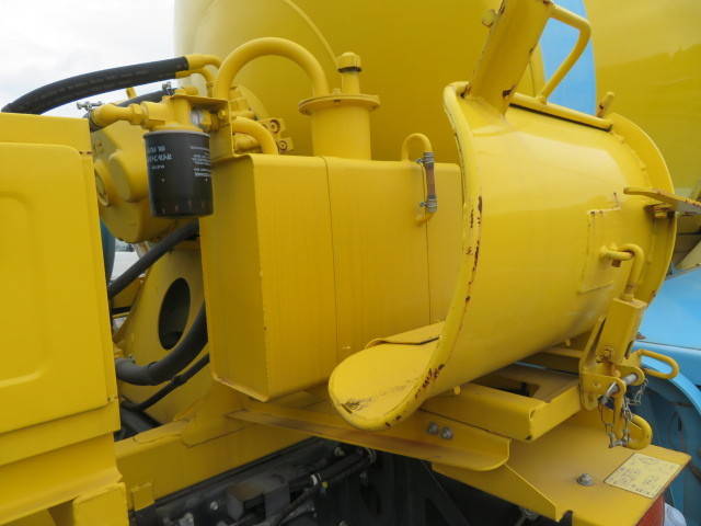 いすゞギガミキサー車（コンクリートミキサー）大型（10t）[写真34]