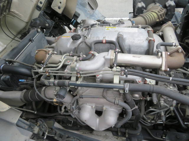 いすゞギガミキサー車（コンクリートミキサー）大型（10t）[写真37]