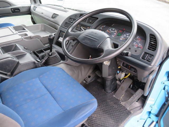 いすゞギガミキサー車（コンクリートミキサー）大型（10t）[写真09]