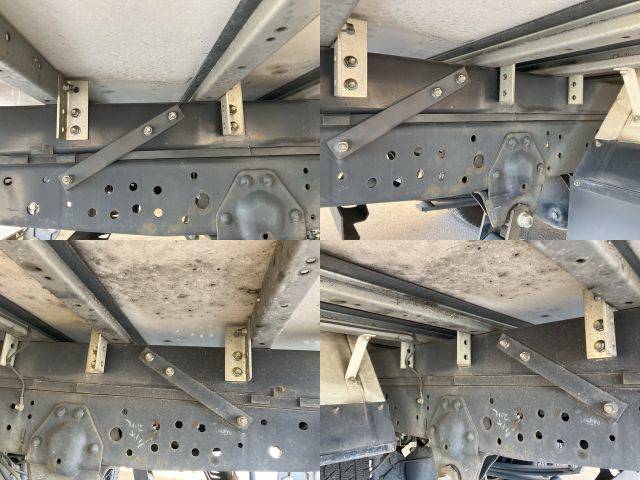 いすゞエルフ冷凍車（冷蔵車）小型（2t・3t）[写真19]