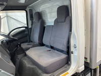 いすゞエルフ冷凍車（冷蔵車）小型（2t・3t）[写真30]