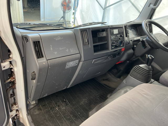 いすゞエルフ冷凍車（冷蔵車）小型（2t・3t）[写真33]