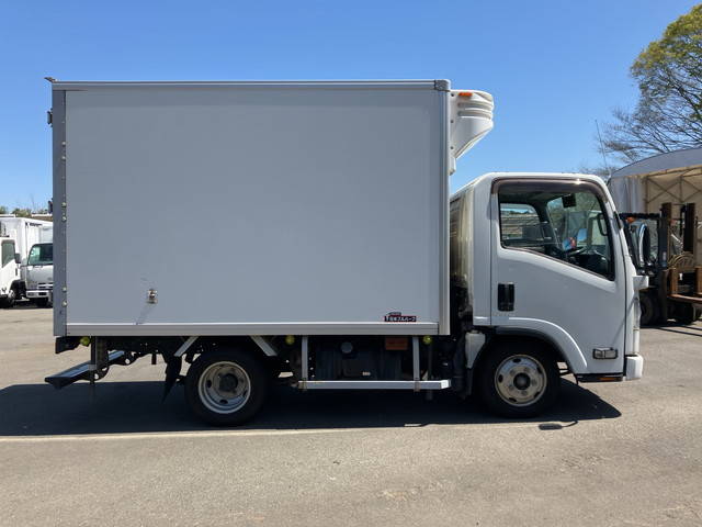 いすゞエルフ冷凍車（冷蔵車）小型（2t・3t）[写真07]