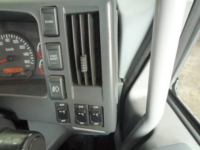 いすゞフォワードクレーン4段中型（4t）[写真23]