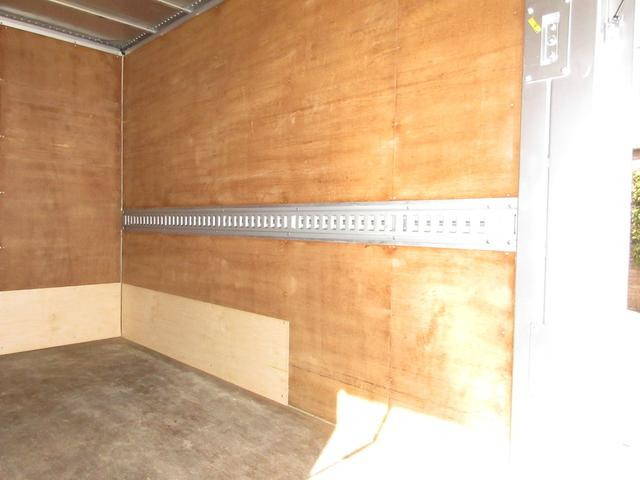 トヨタトヨエースアルミバン小型（2t・3t）[写真17]