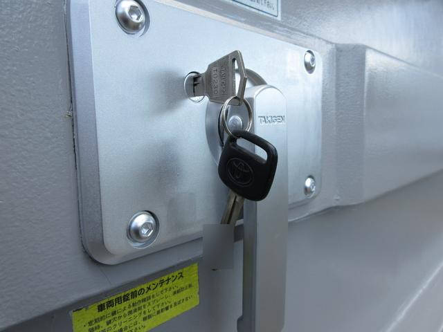 トヨタトヨエースアルミバン小型（2t・3t）[写真31]