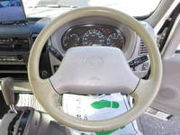 トヨタトヨエースアルミバン小型（2t・3t）[写真09]