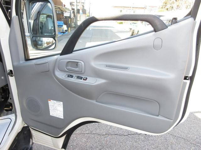 日野デュトロアルミバン小型（2t・3t）[写真16]