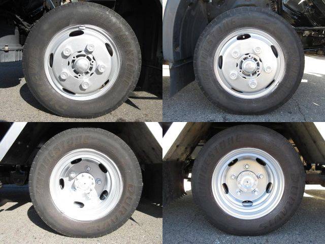 日野デュトロアルミバン小型（2t・3t）[写真24]