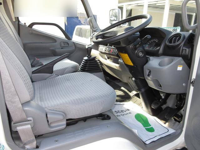 日野デュトロアルミバン小型（2t・3t）[写真30]